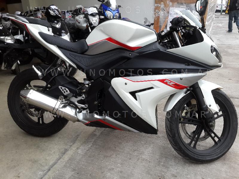 RZ25R Moto Pista Usada 2013 con 350km