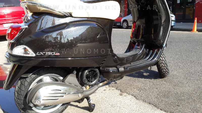 Piaggio Vespa LX 150