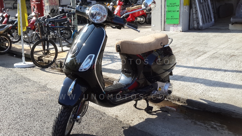Piaggio Vespa LX 150