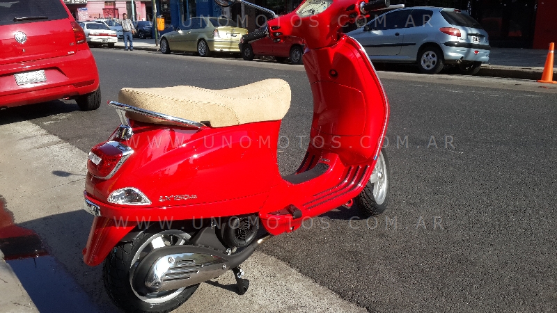 Piaggio Vespa LX 150