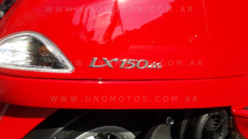 Piaggio Vespa LX 150